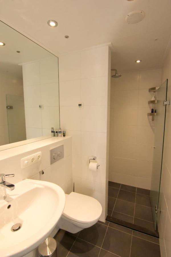 B&B Pompgebouw Aan De Rijn Tolkamer Esterno foto