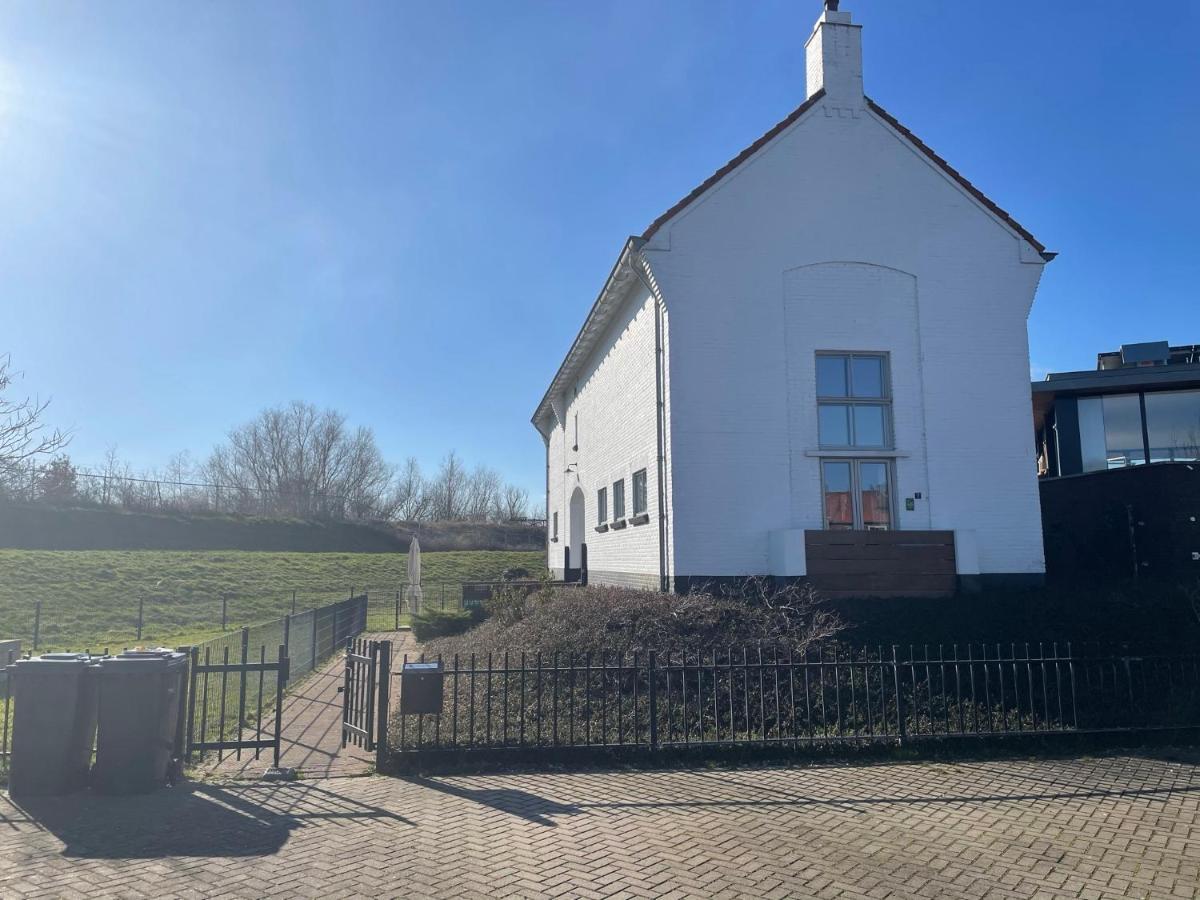 B&B Pompgebouw Aan De Rijn Tolkamer Esterno foto