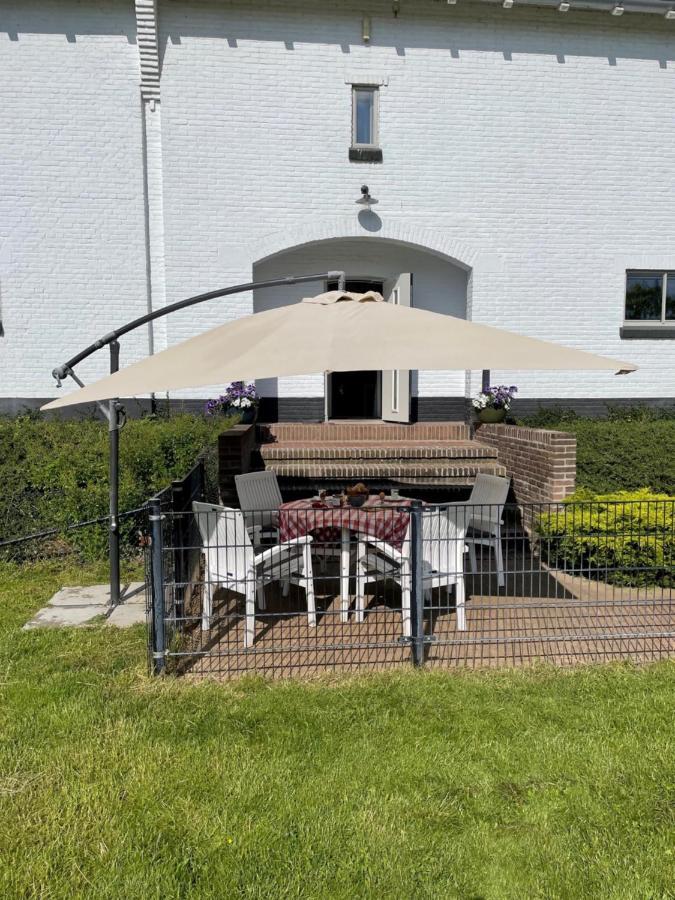B&B Pompgebouw Aan De Rijn Tolkamer Esterno foto
